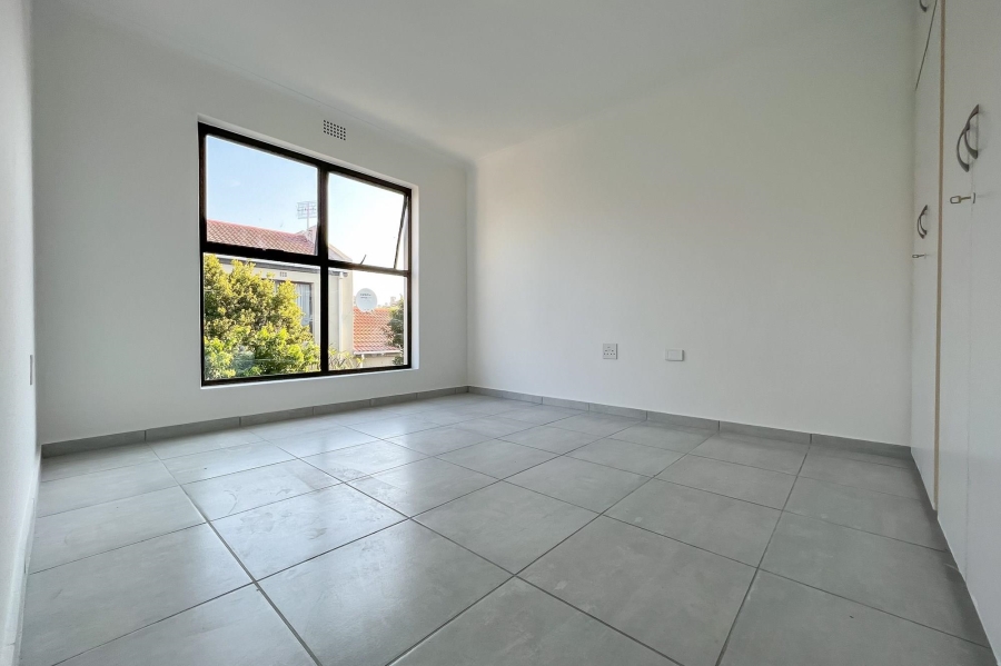 2 Bedroom Property for Sale in Bloubergrant Western Cape